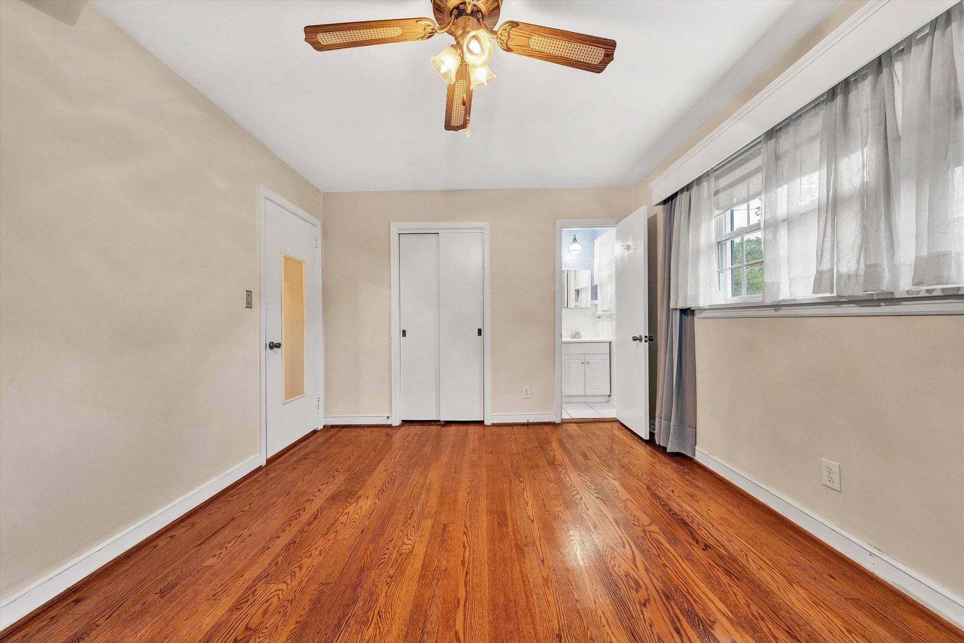 2401 Maiden LN SW - Photo 19