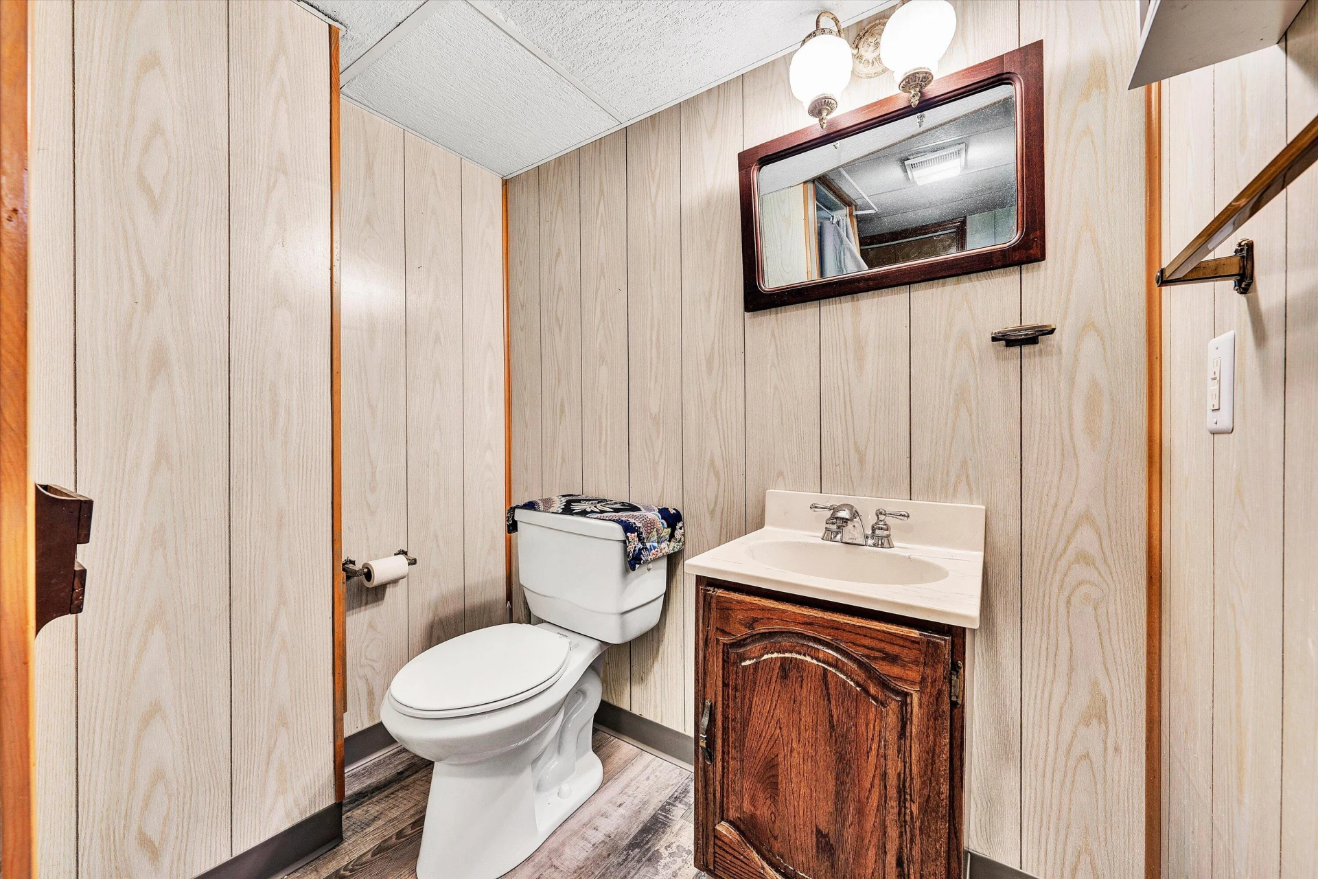2401 Maiden LN SW - Photo 22