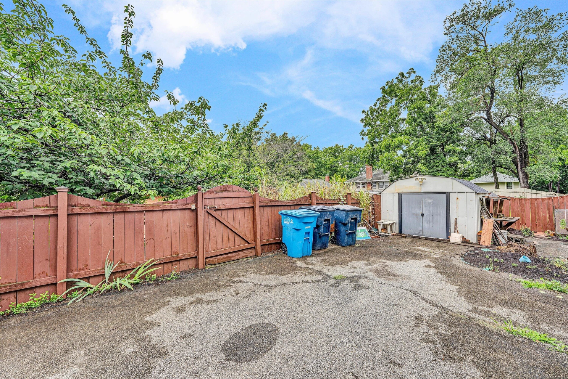 2401 Maiden LN SW - Photo 39