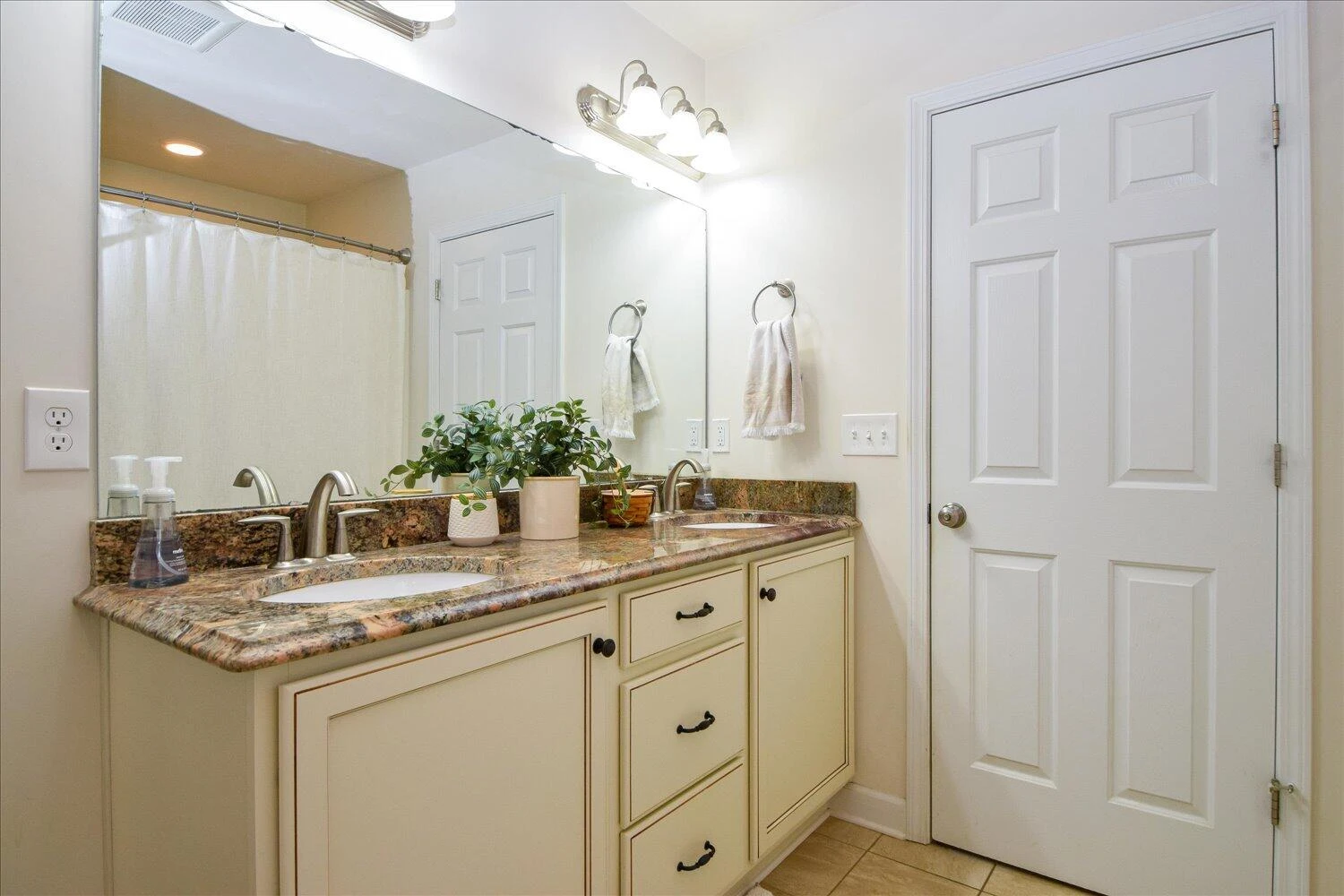 3065 Isabel LN - Photo 16