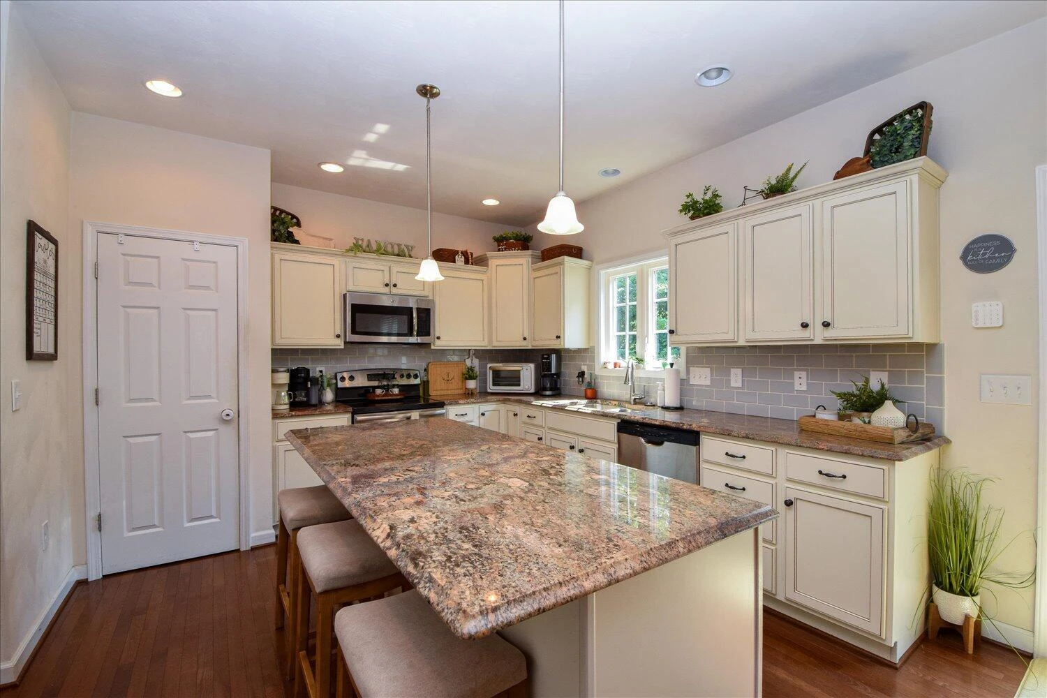 3065 Isabel LN - Photo 8