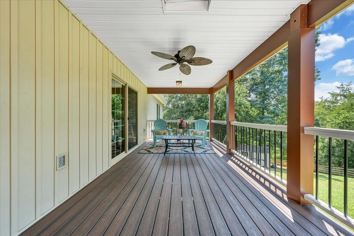 1076 Shorevue CIR - Photo 21