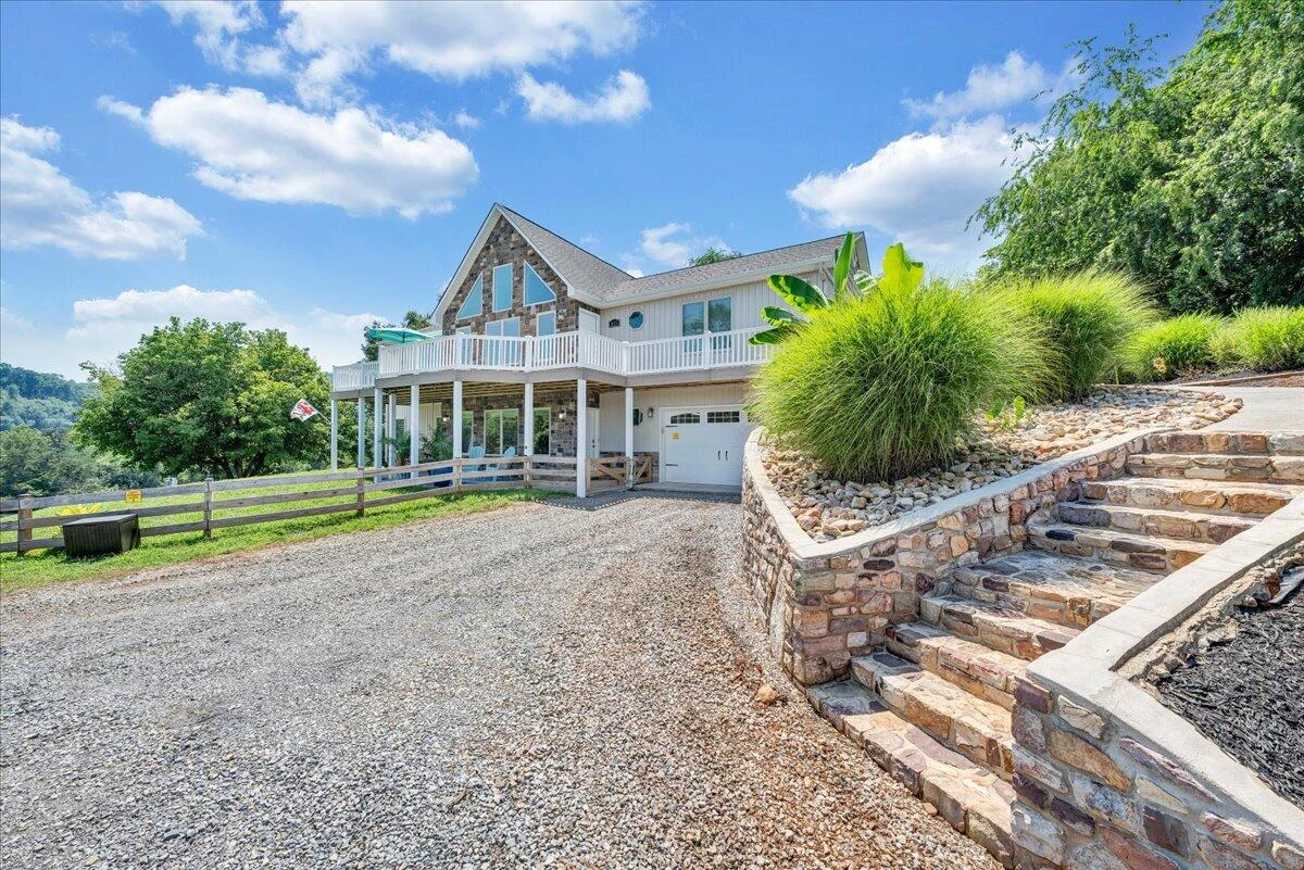 1076 Shorevue CIR - Photo 35