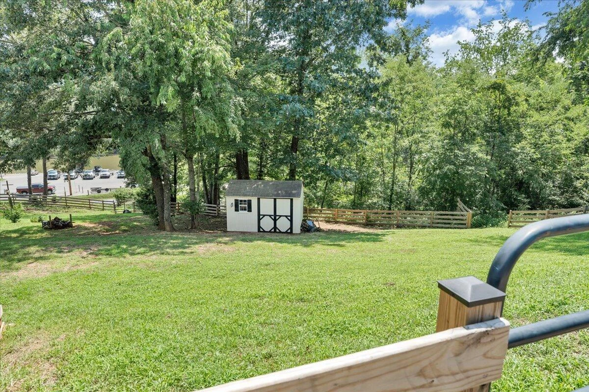 1076 Shorevue CIR - Photo 41