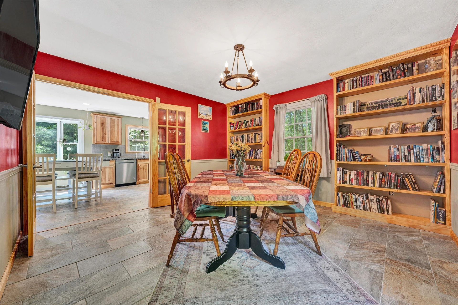 2402 Coachman DR - Photo 15