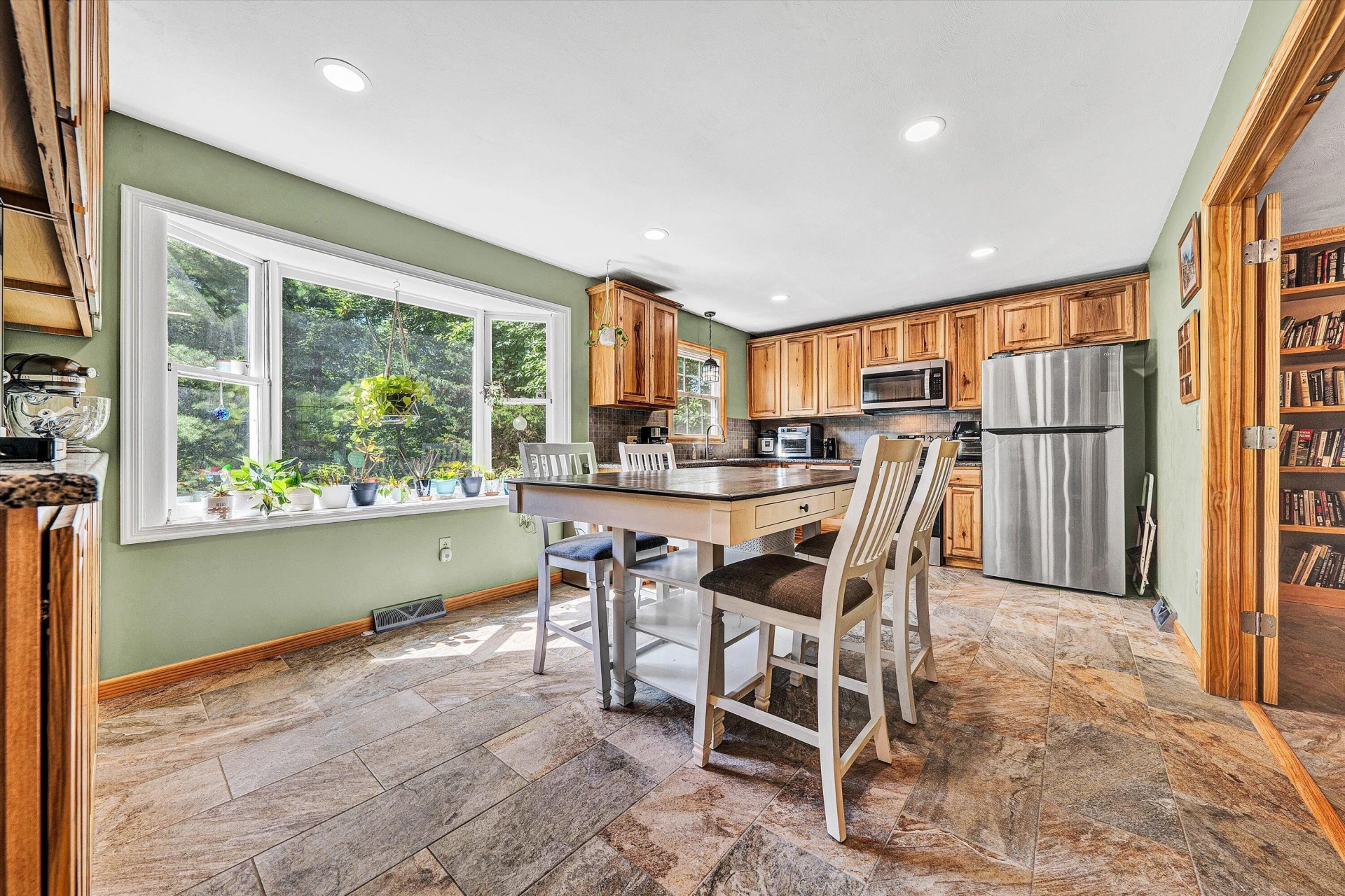 2402 Coachman DR - Photo 17