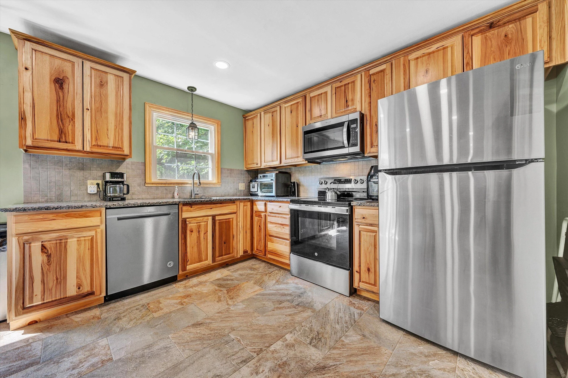 2402 Coachman DR - Photo 18