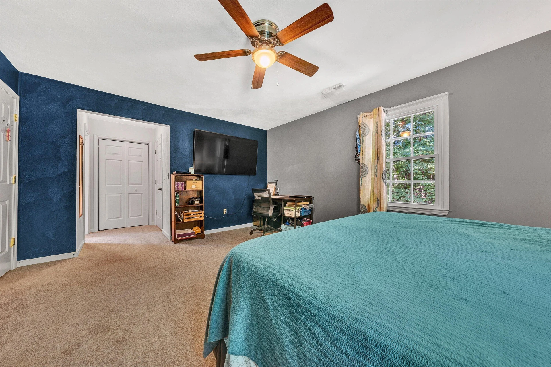 2402 Coachman DR - Photo 22