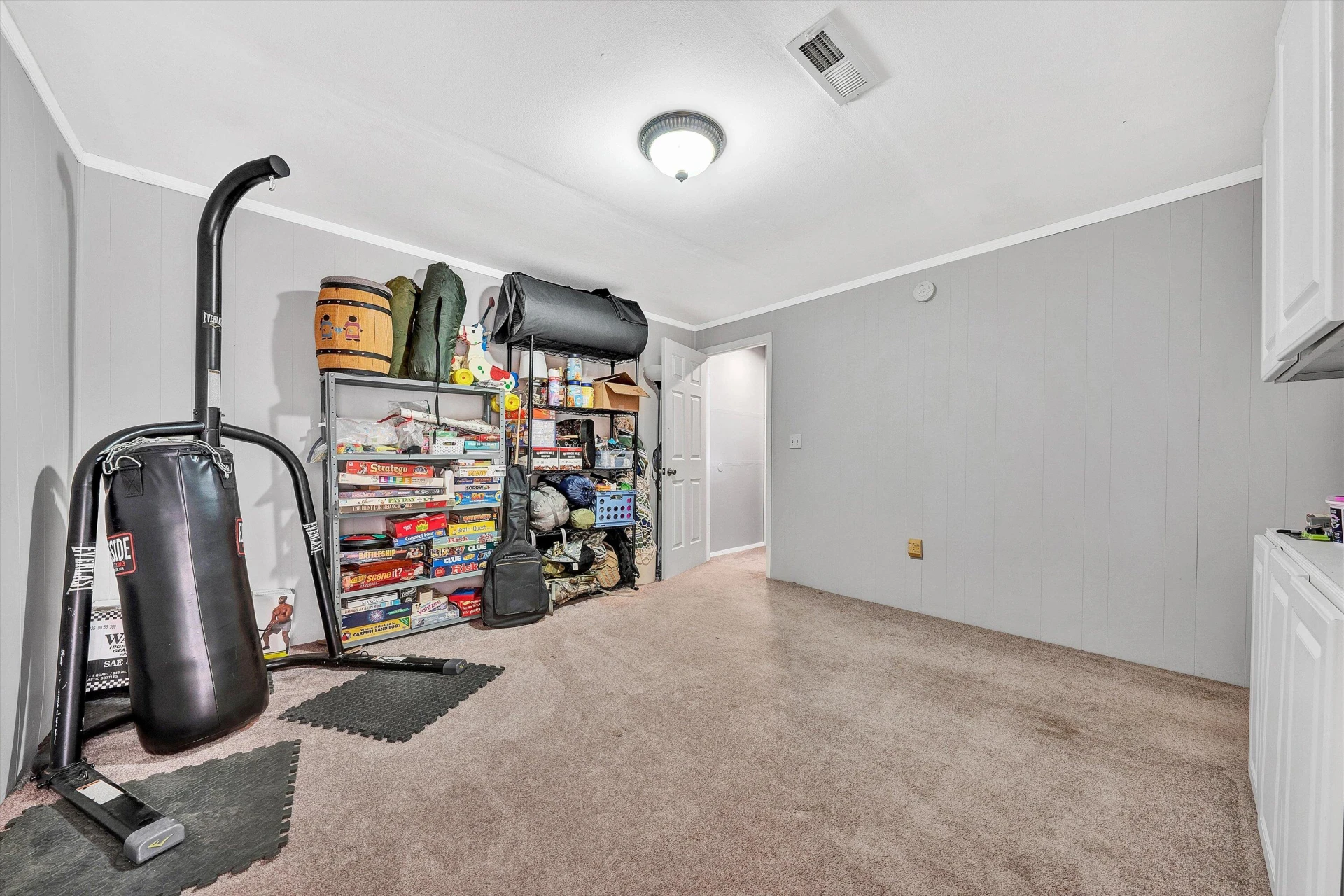 2402 Coachman DR - Photo 36