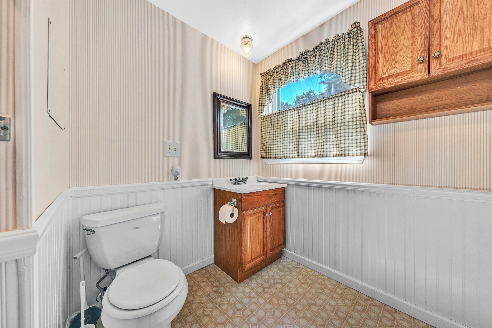 2402 Coachman DR - Photo 37