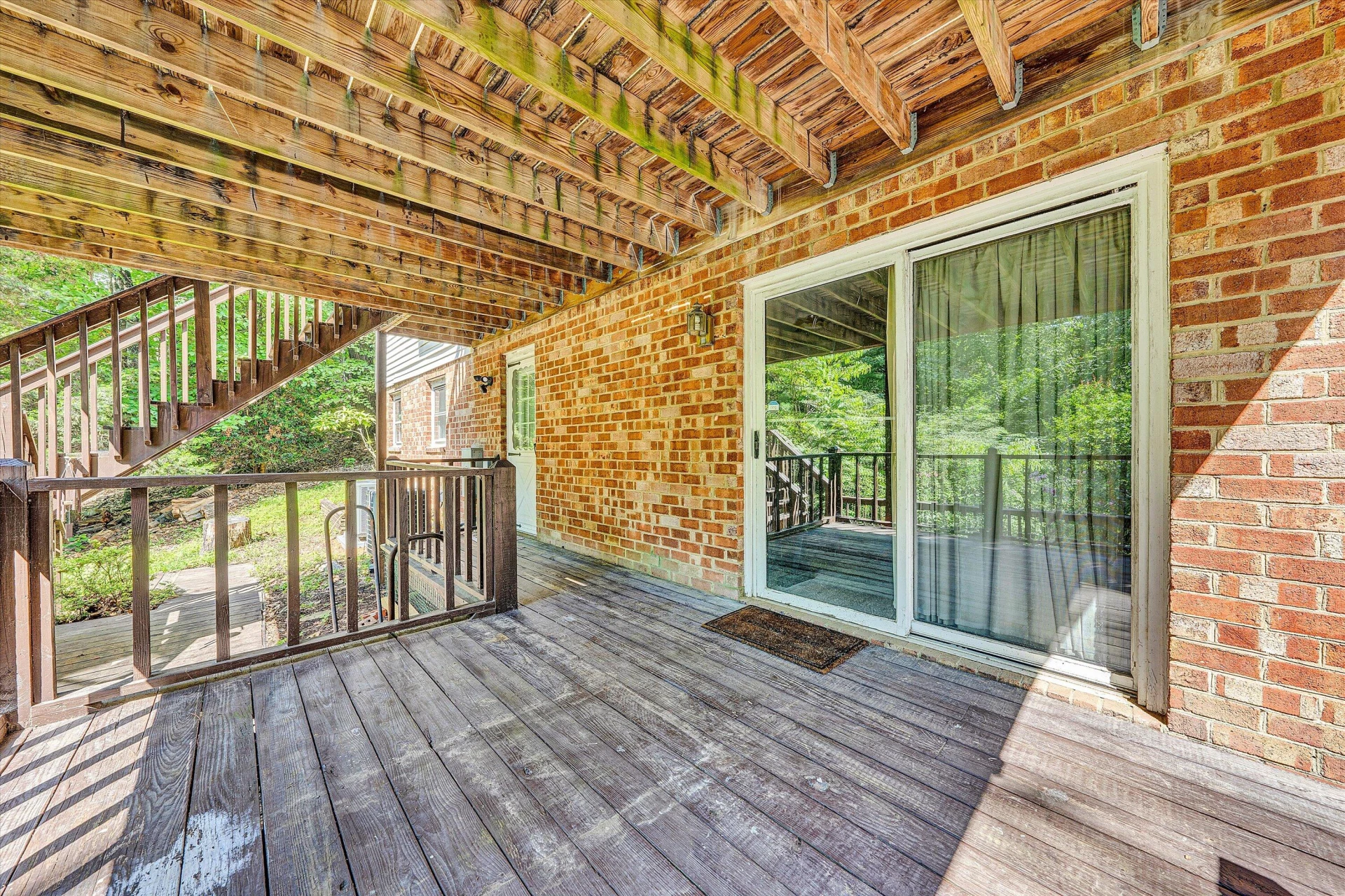 2402 Coachman DR - Photo 42