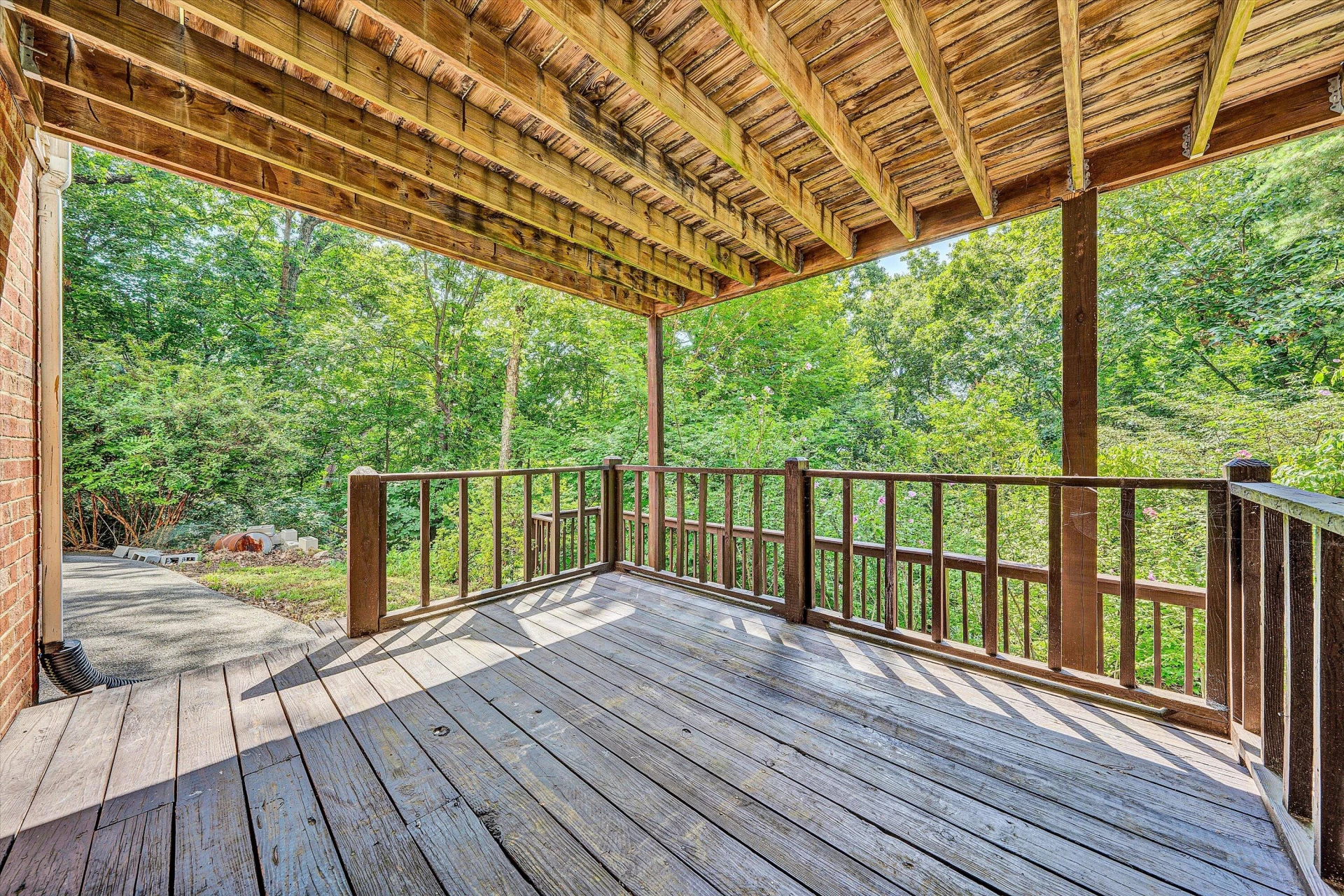 2402 Coachman DR - Photo 43