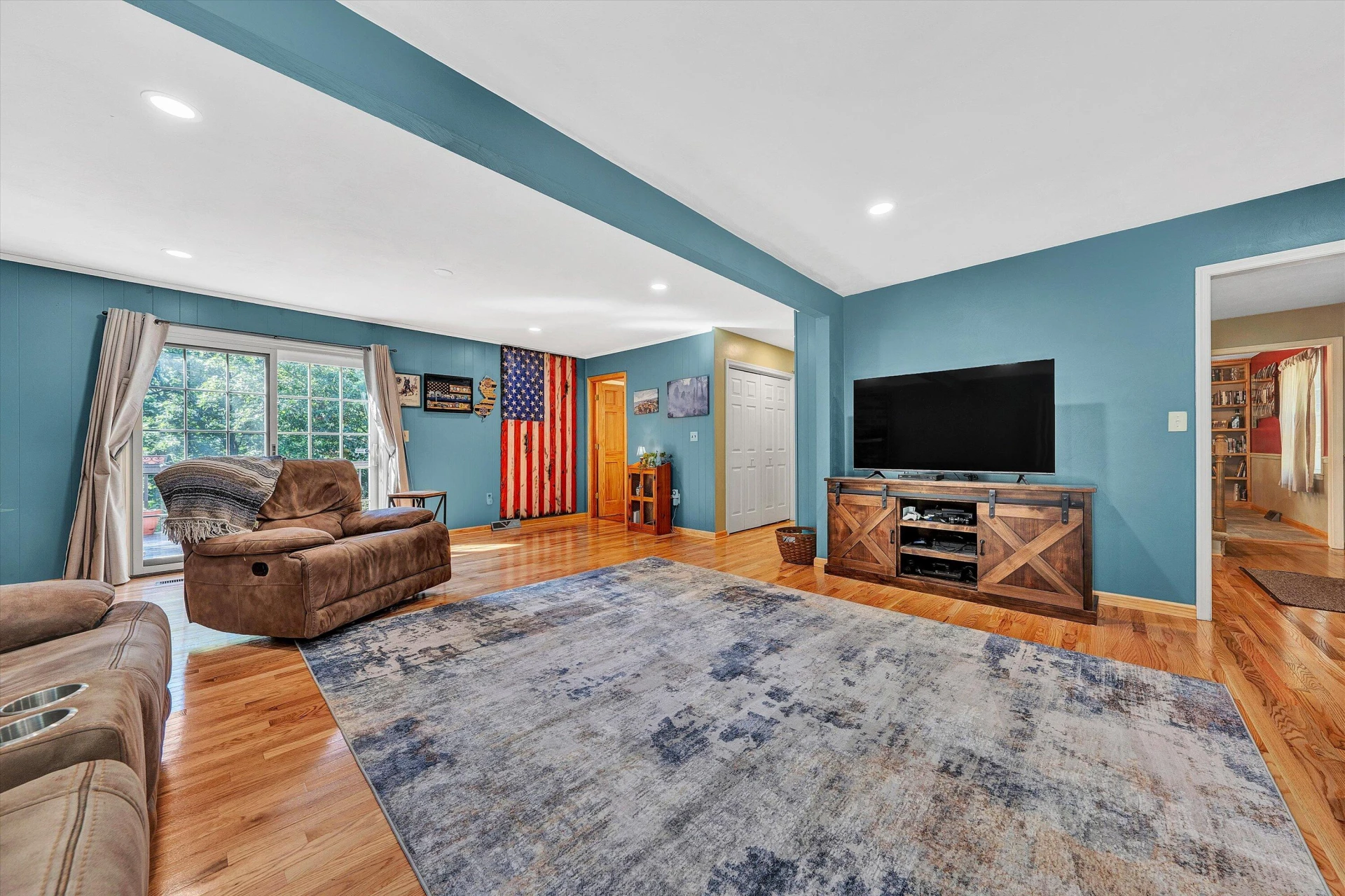 2402 Coachman DR - Photo 9