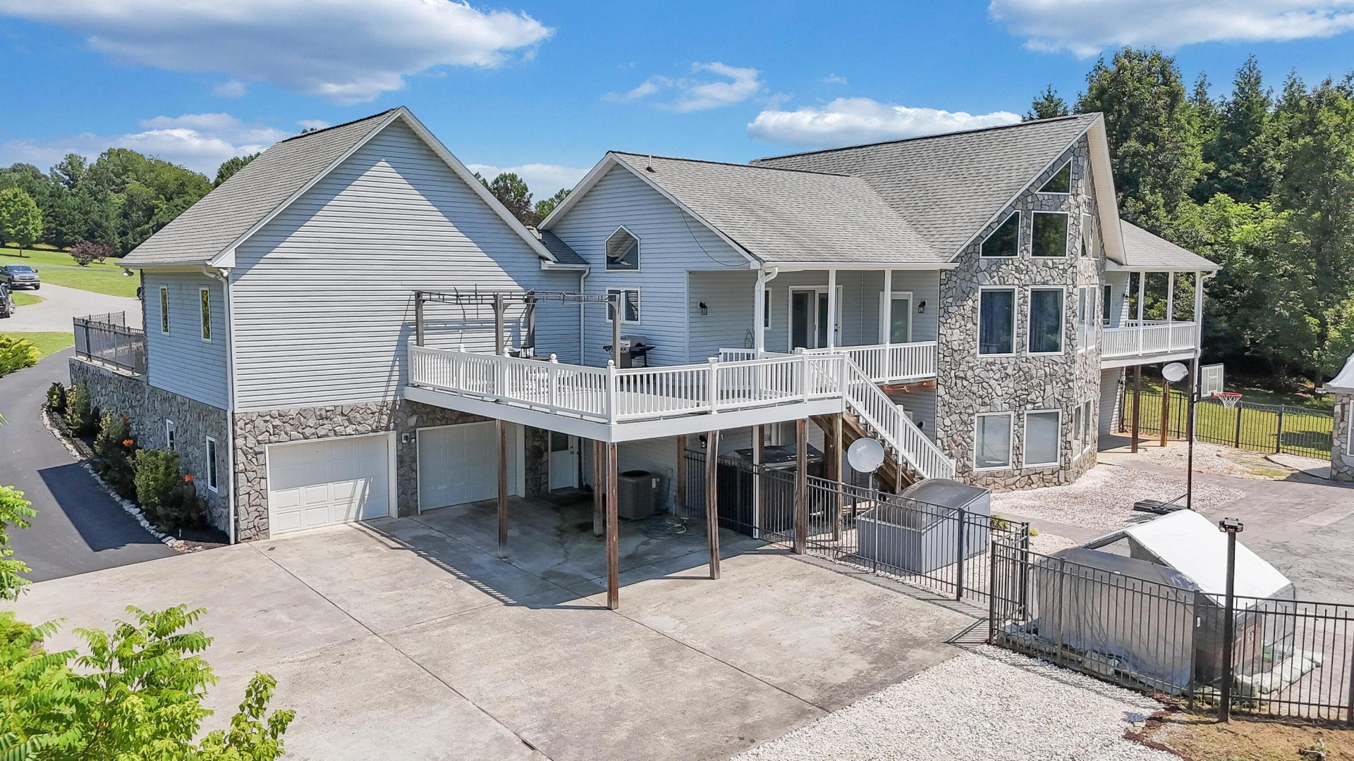 1860 Riverbend DR - Photo 114