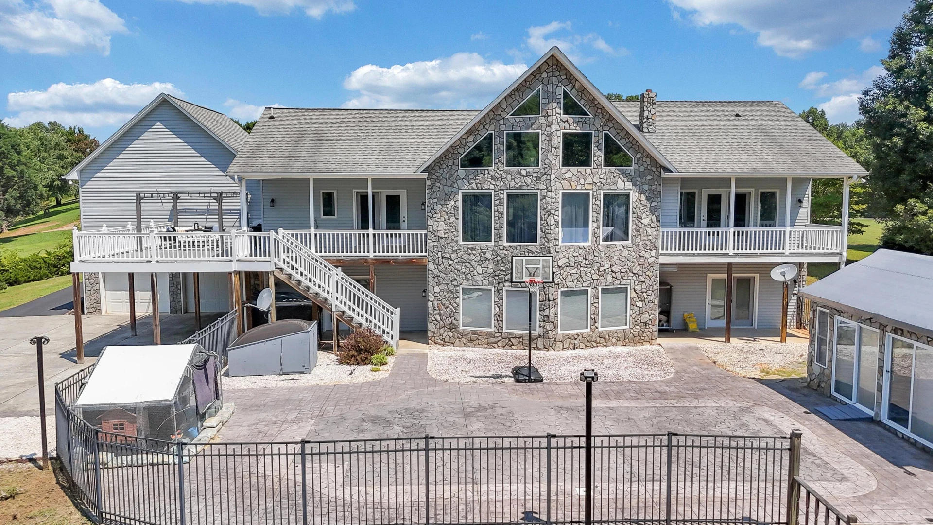 1860 Riverbend DR - Photo 115