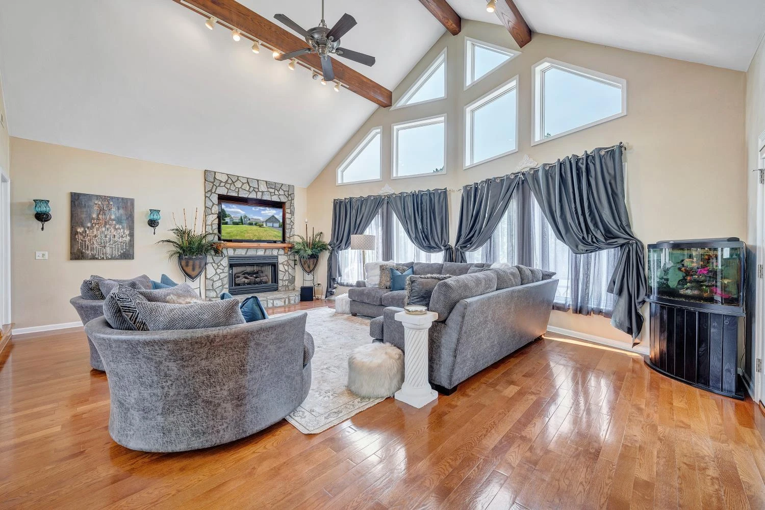 1860 Riverbend DR - Photo 12