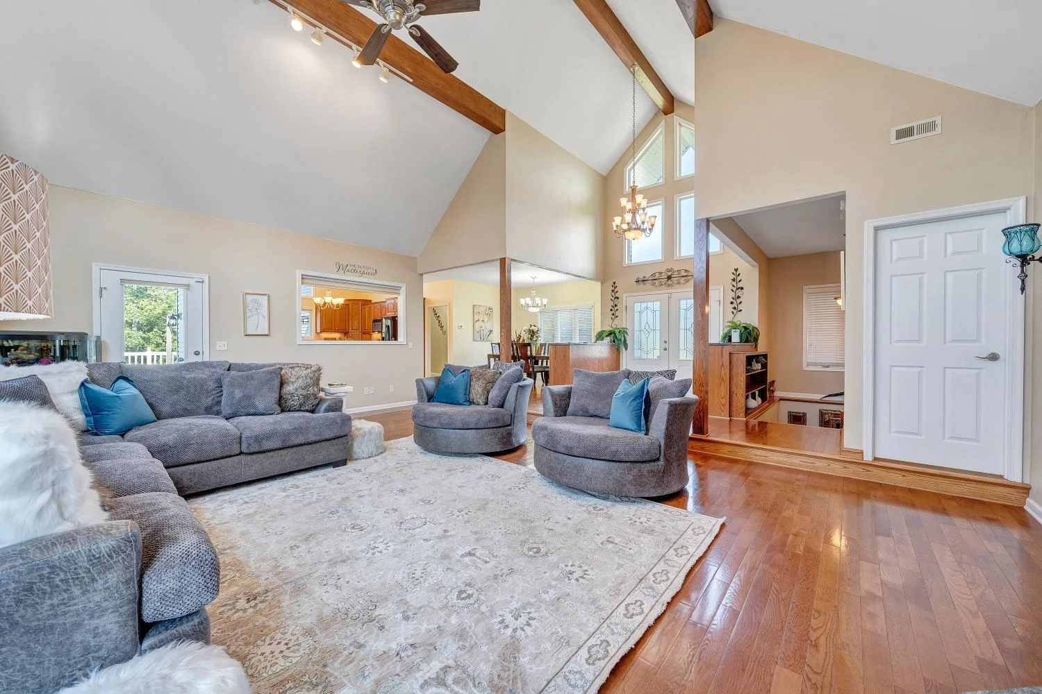 1860 Riverbend DR - Photo 13