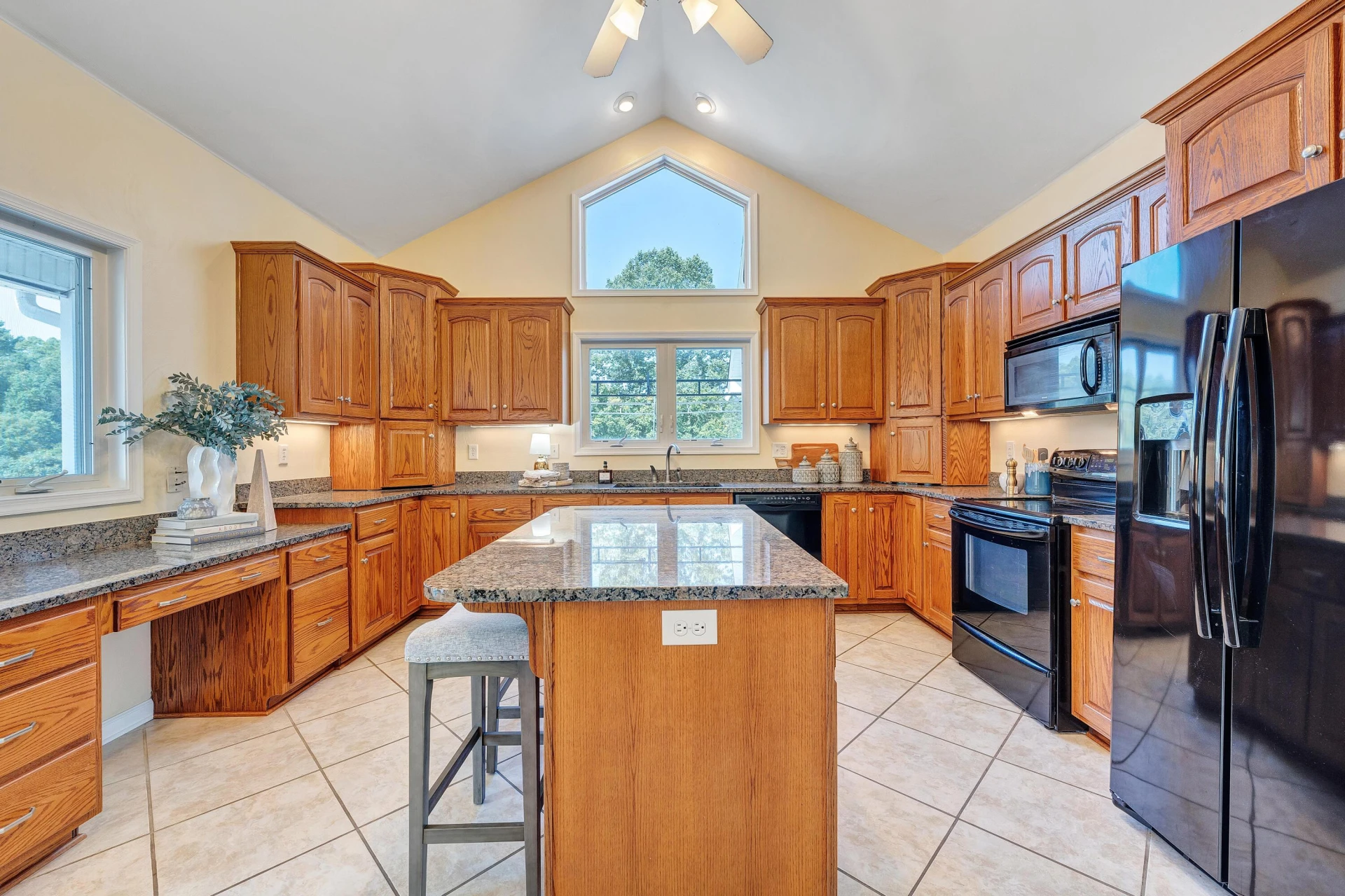 1860 Riverbend DR - Photo 22