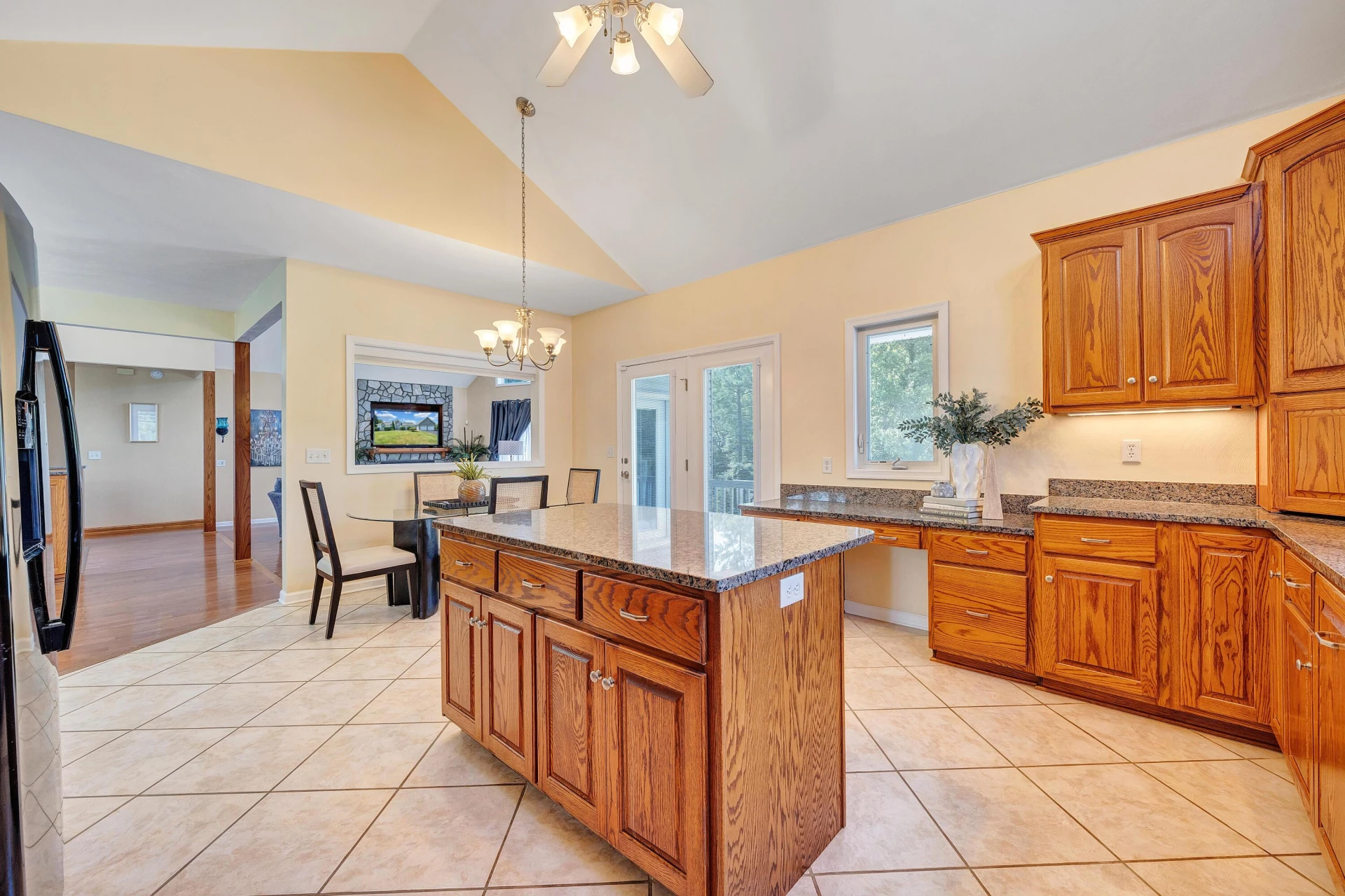 1860 Riverbend DR - Photo 25