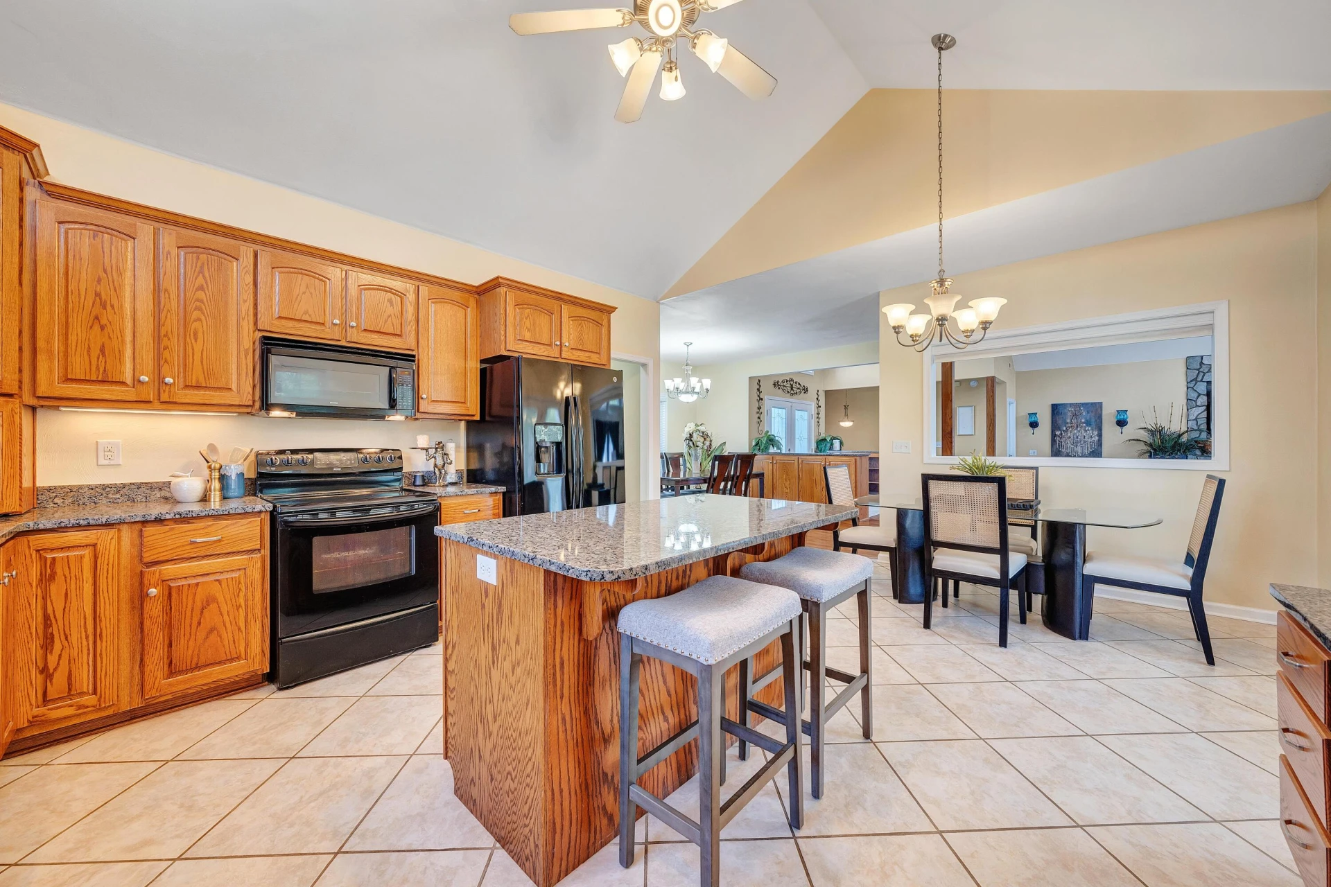 1860 Riverbend DR - Photo 26