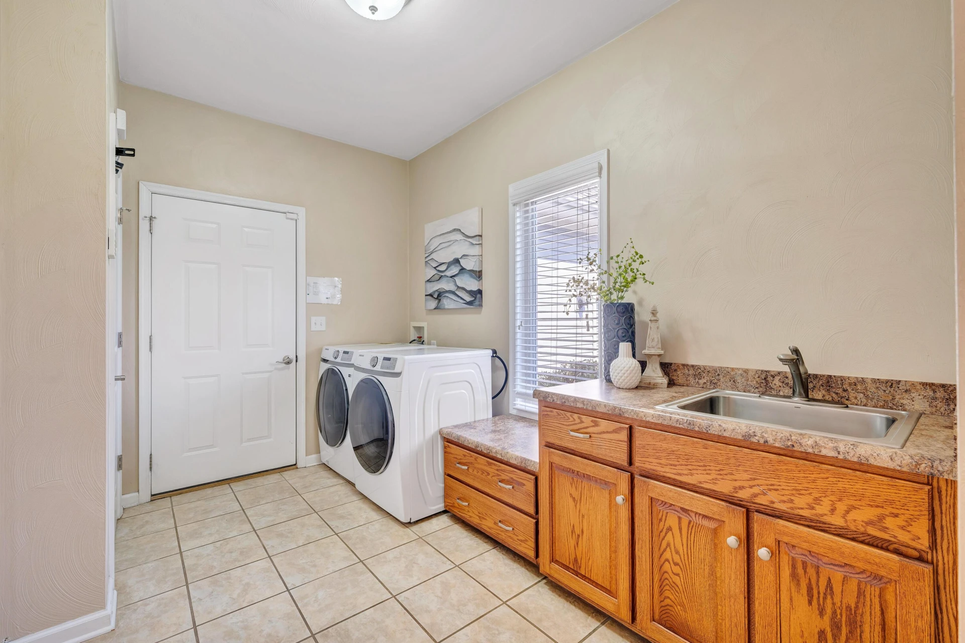 1860 Riverbend DR - Photo 29