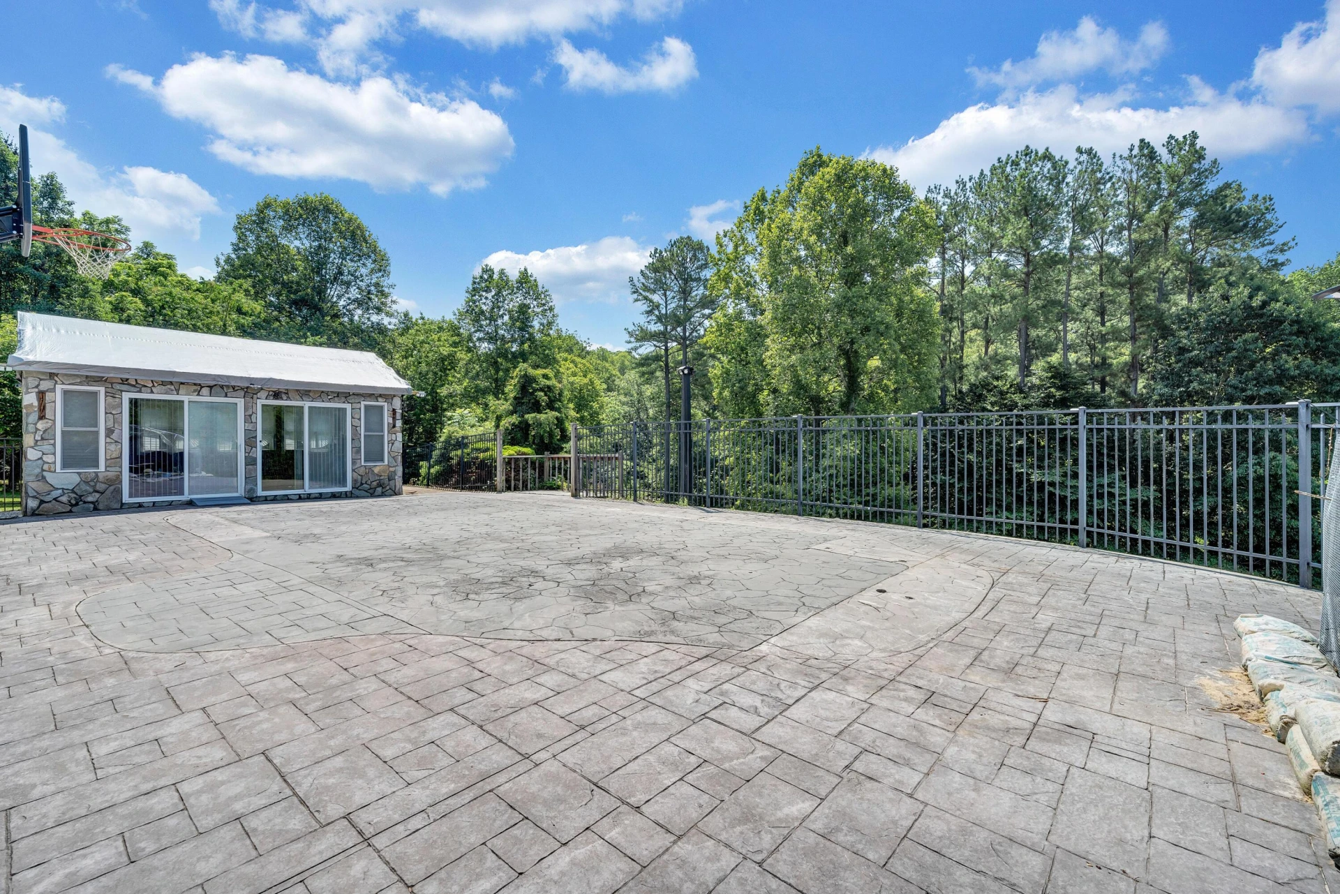 1860 Riverbend DR - Photo 71