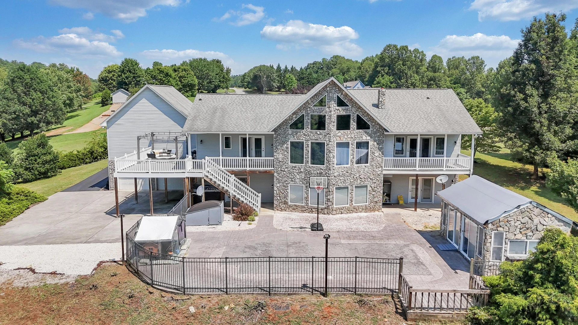 1860 Riverbend DR - Photo 92