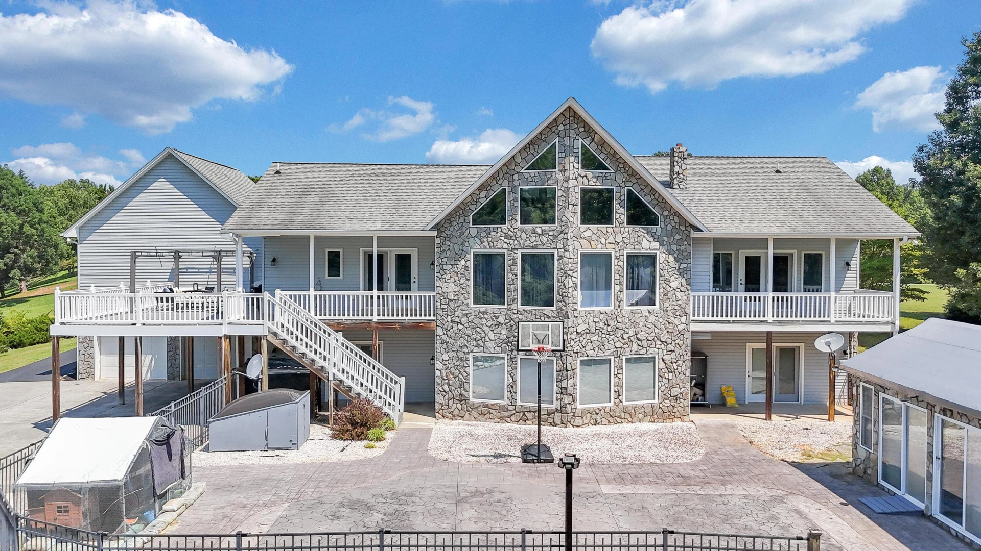 1860 Riverbend DR - Photo 94