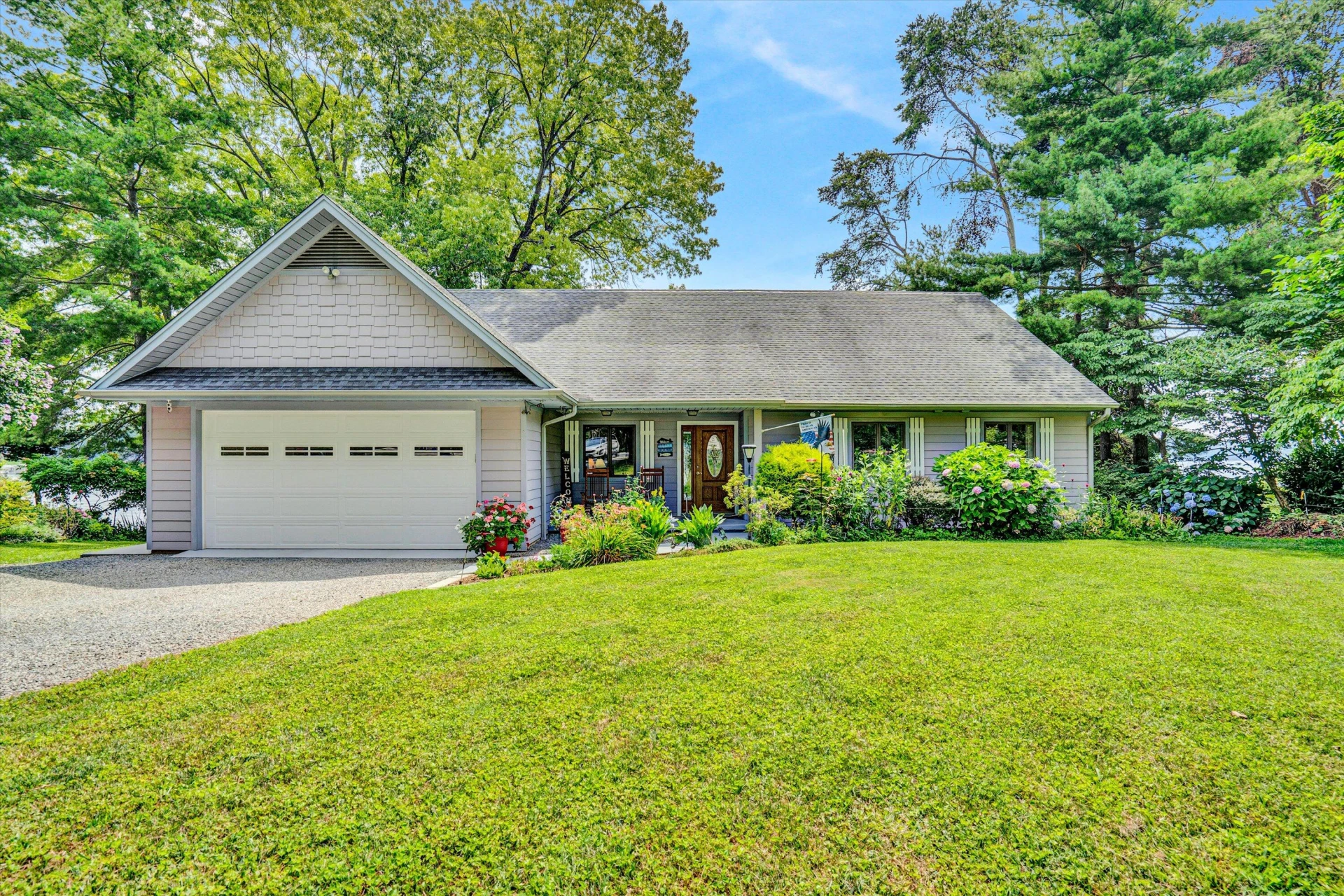 104 Twin Coves DR