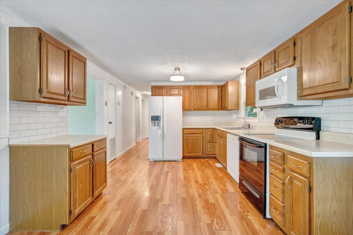 912 Little Catawba Creek RD - Photo 14