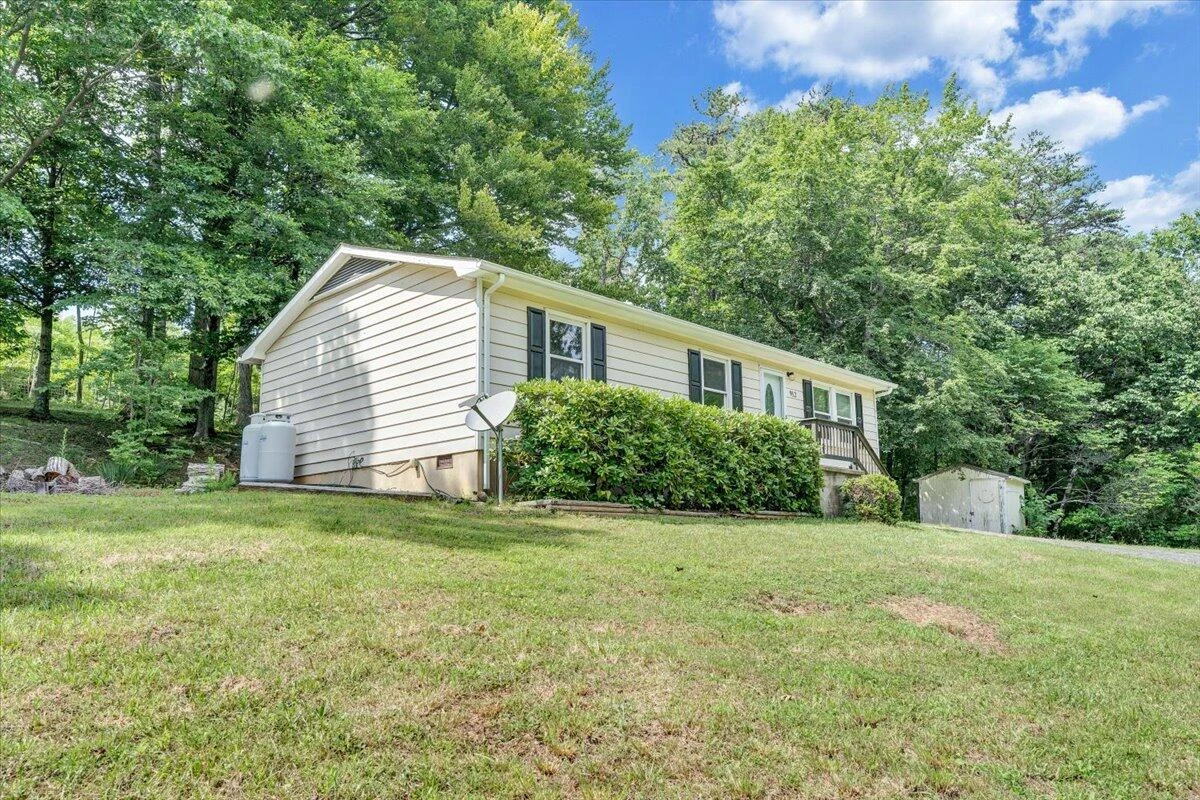 912 Little Catawba Creek RD - Photo 26