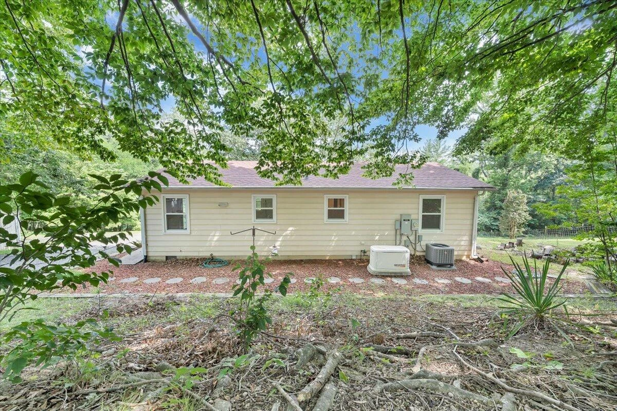 912 Little Catawba Creek RD - Photo 29