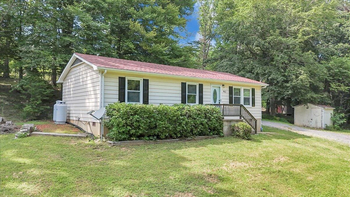 912 Little Catawba Creek RD - Photo 37
