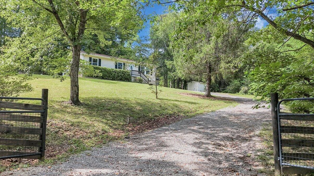 912 Little Catawba Creek RD - Photo 39