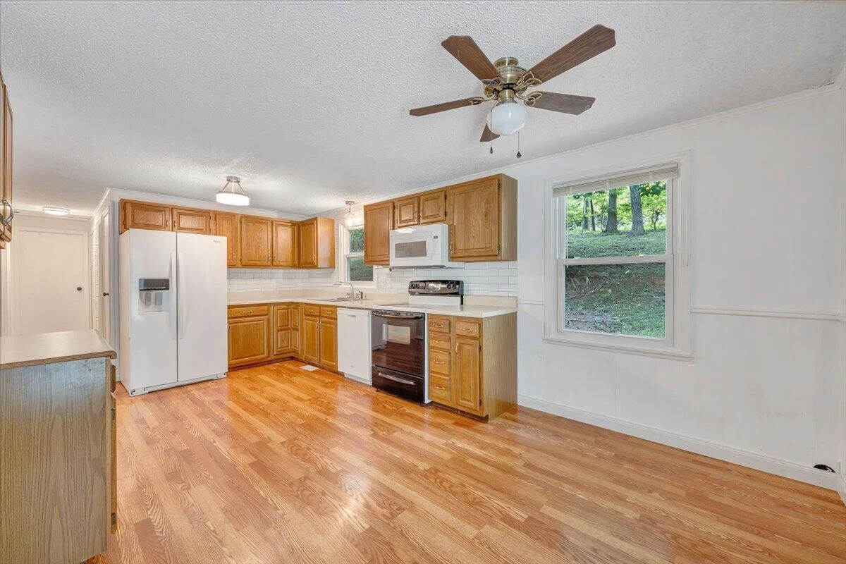 912 Little Catawba Creek RD - Photo 8