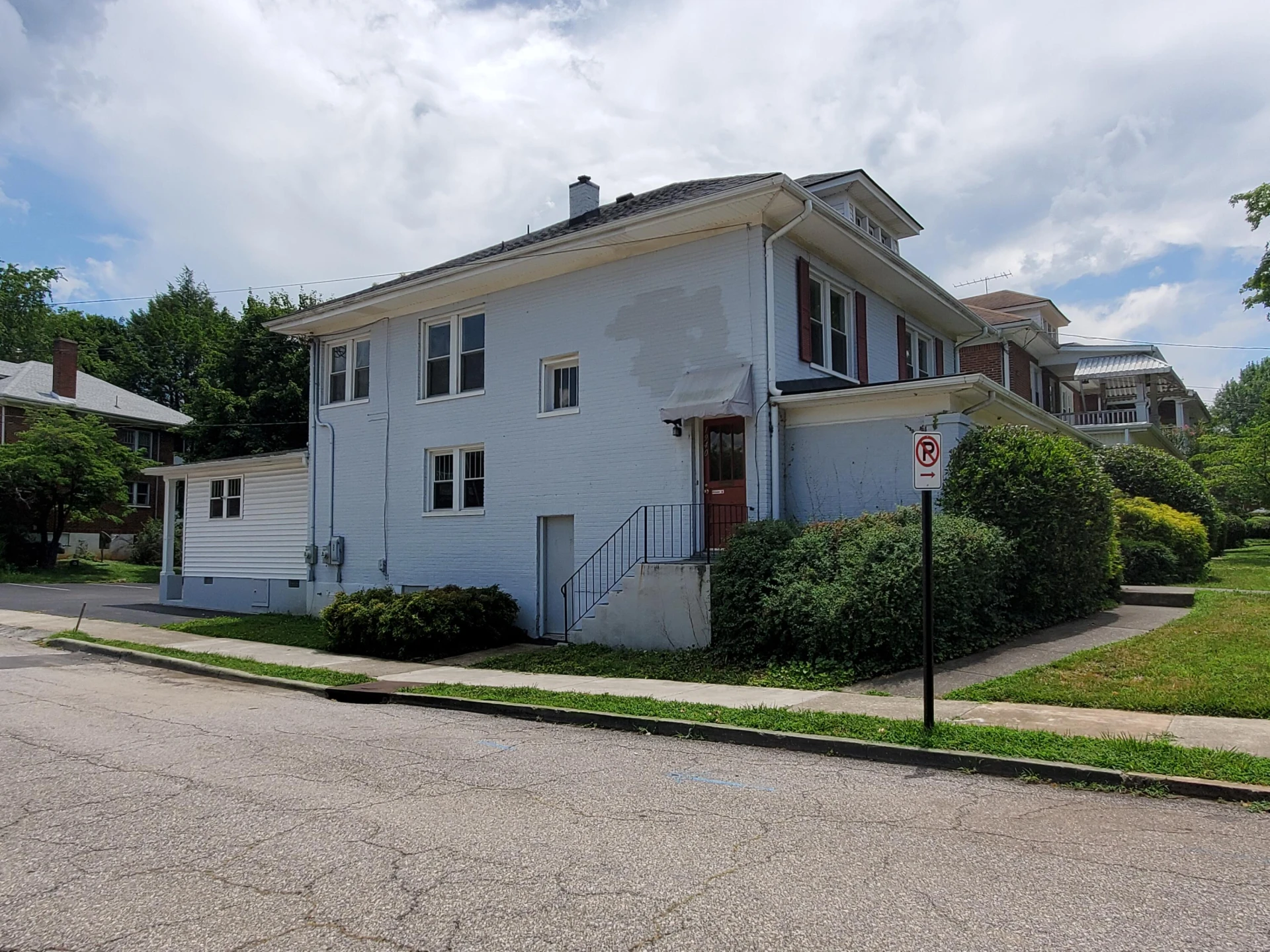 1602 Grandin RD SW - Photo 3
