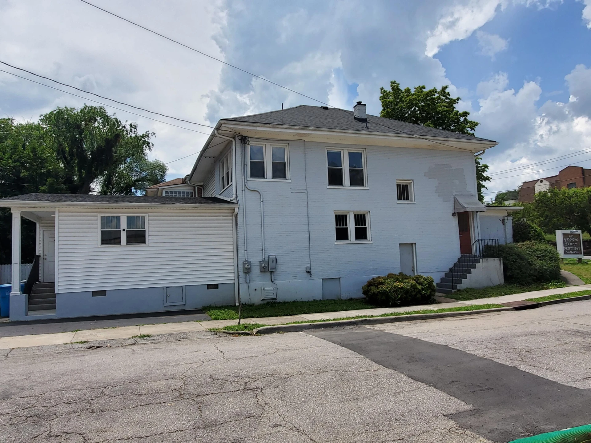 1602 Grandin RD SW - Photo 4