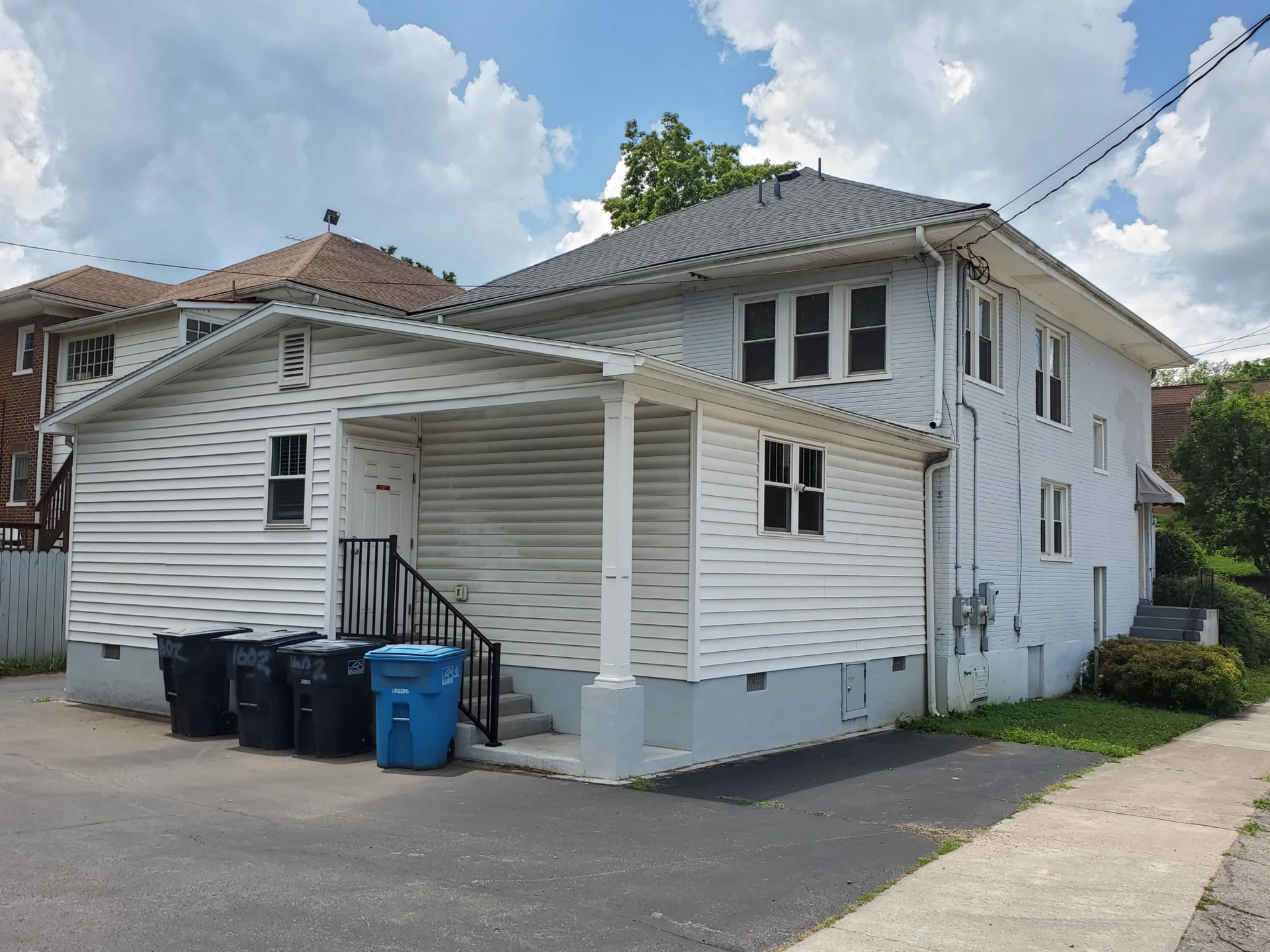 1602 Grandin RD SW - Photo 5