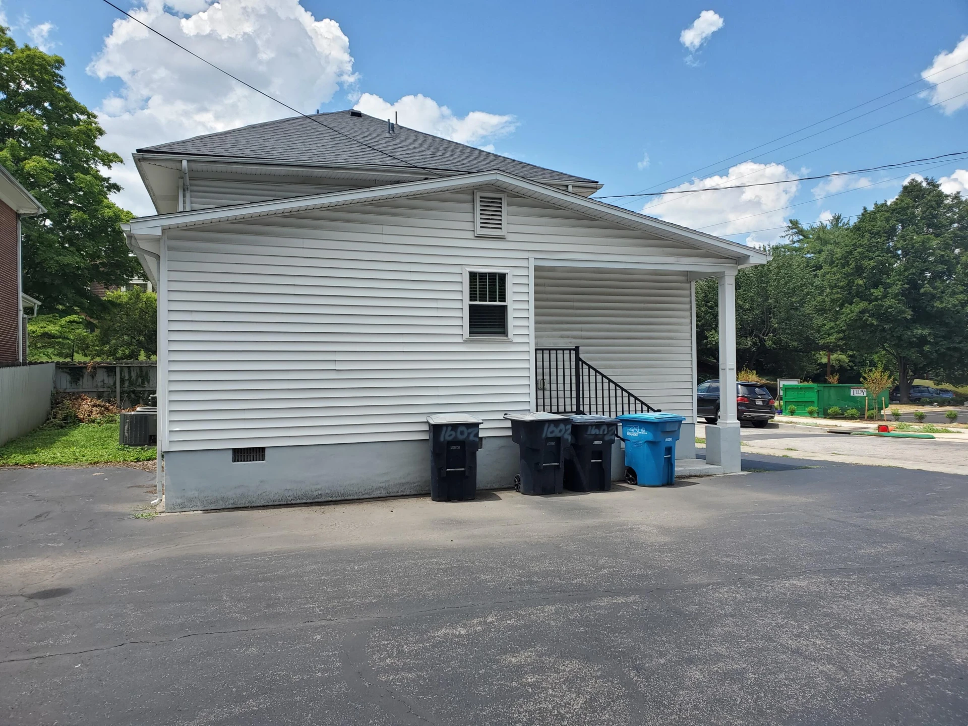 1602 Grandin RD SW - Photo 6
