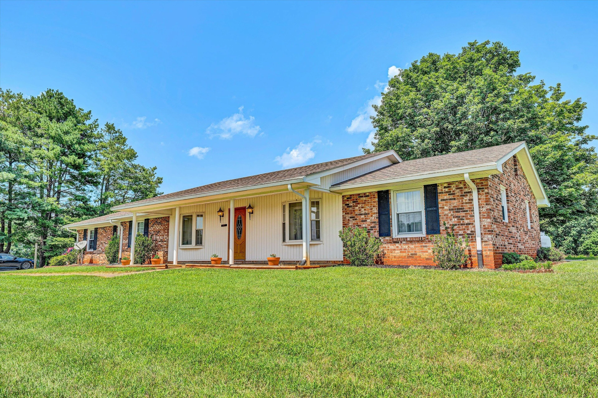 9732 Goodview RD - Photo 5
