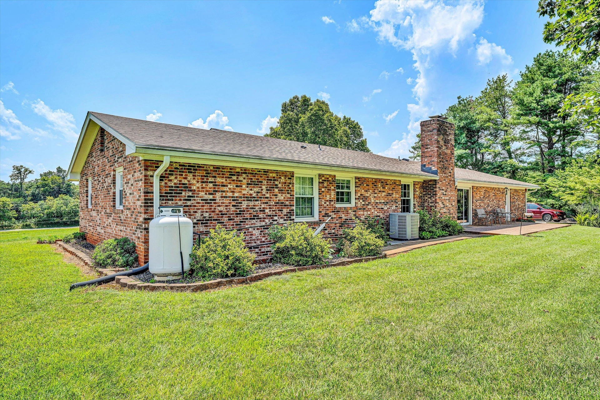 9732 Goodview RD - Photo 36