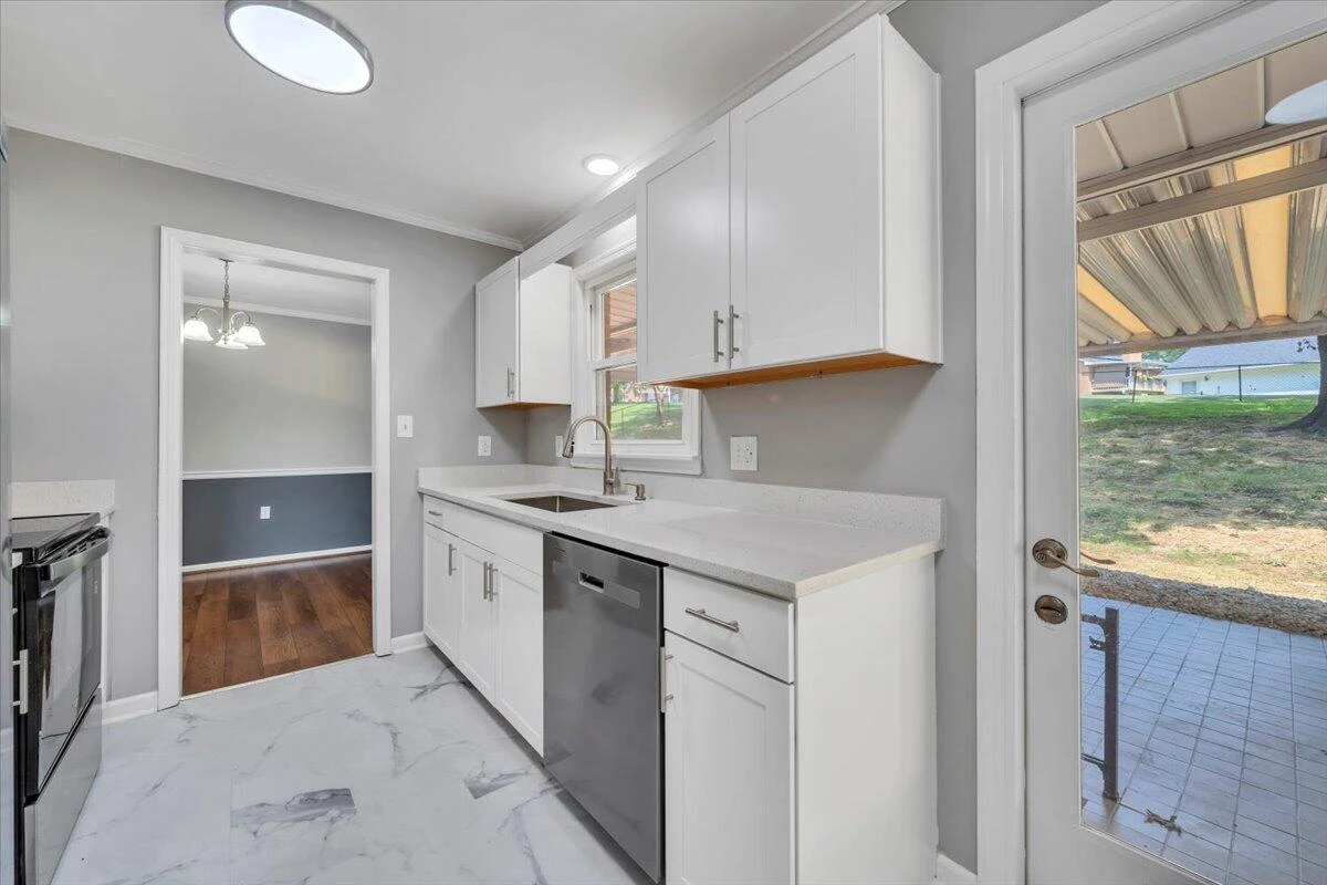 735 Goodland AVE - Photo 15