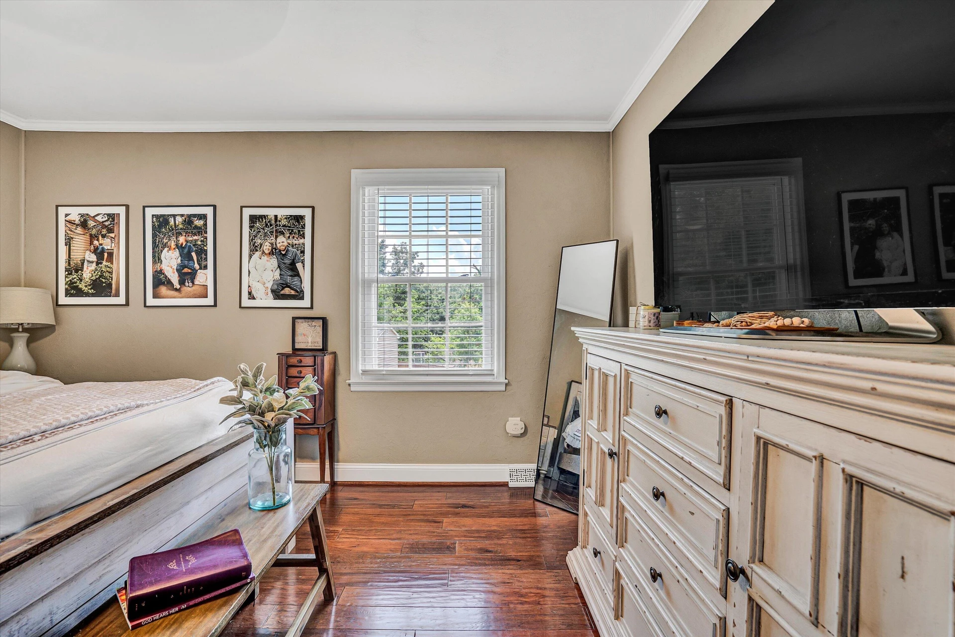 242 Woodlawn AVE - Photo 19