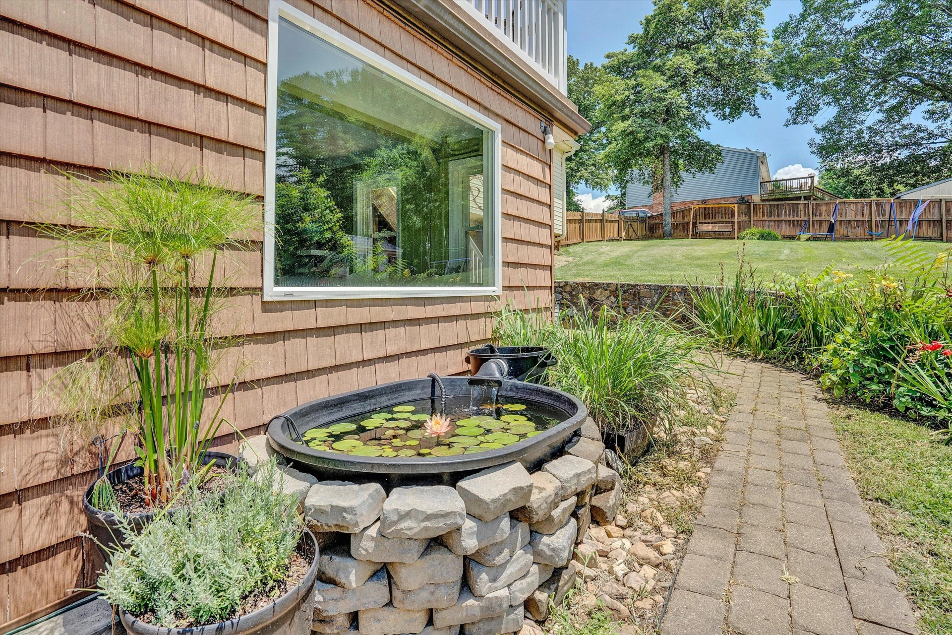 242 Woodlawn AVE - Photo 33
