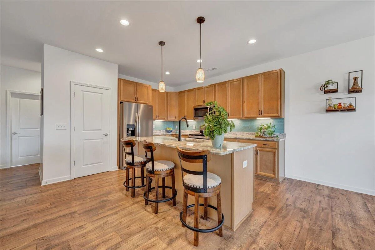 2153 Kings Walk DR NE - Photo 10