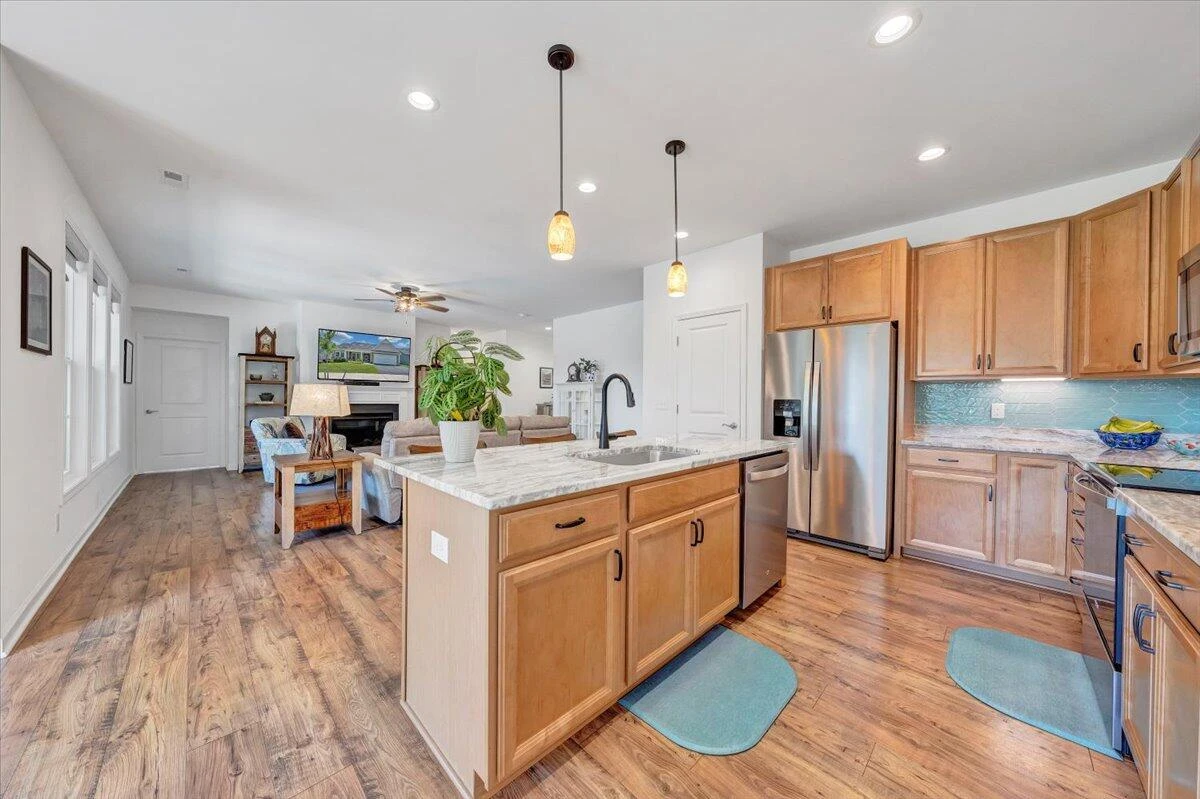 2153 Kings Walk DR NE - Photo 16