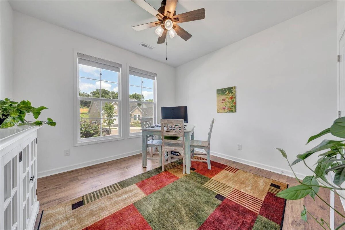 2153 Kings Walk DR NE - Photo 24