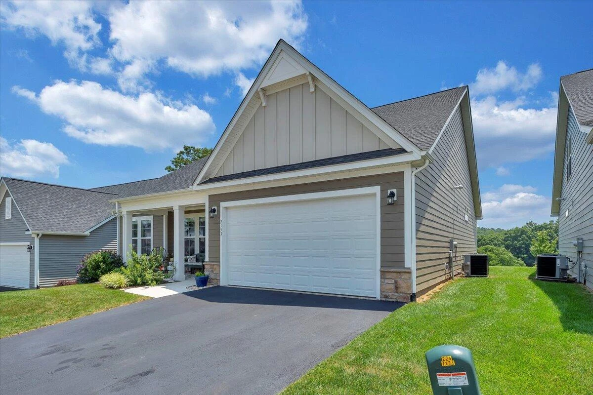 2153 Kings Walk DR NE - Photo 38
