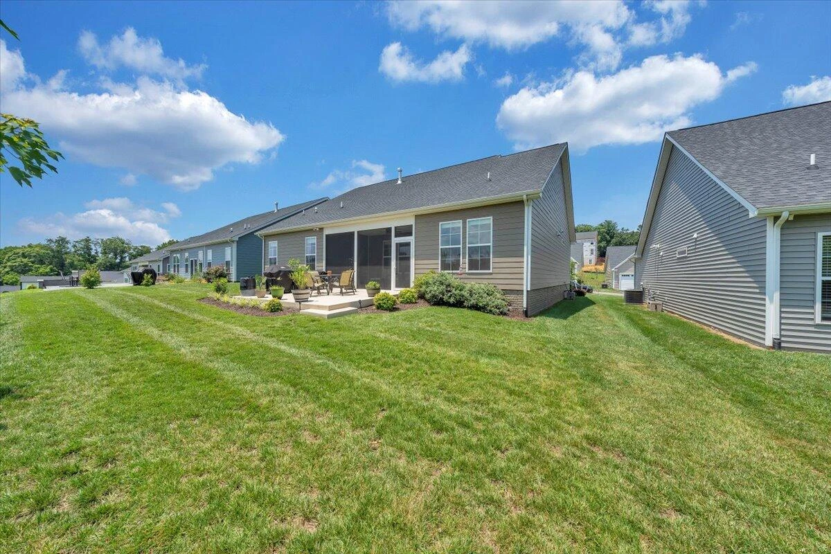 2153 Kings Walk DR NE - Photo 42