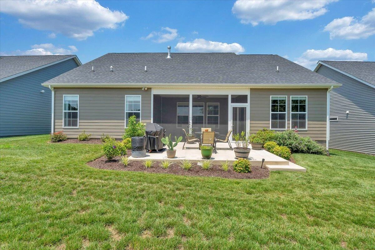 2153 Kings Walk DR NE - Photo 45
